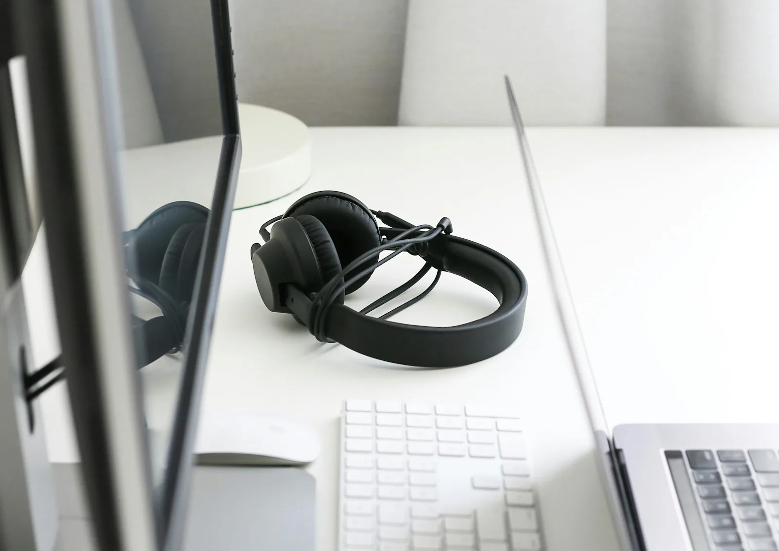 7 Best Brown Noise Apps for ADHD Focus in 2026 (Free & Paid)